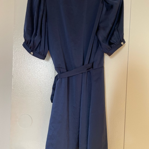 Brand new Wilfred Free Lune navy satin wrap dress in small from Aritzia - Picture 3 of 3